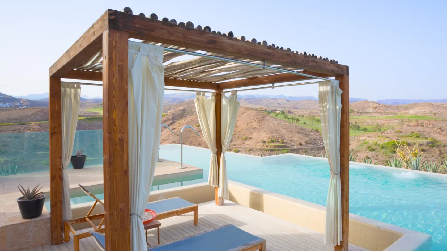 Outdoor Curtains in Dubai